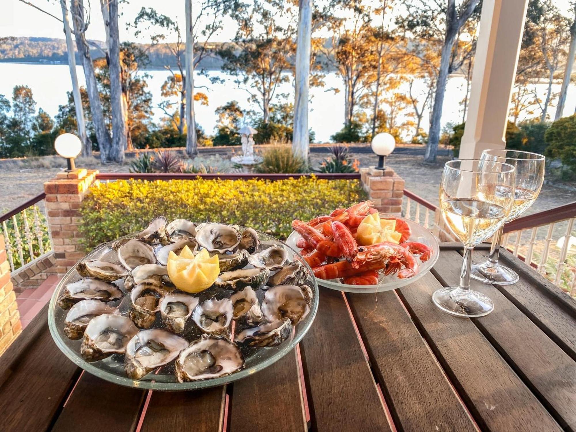 Robyn'S Nest Lakeside Resort Merimbula Exterior foto