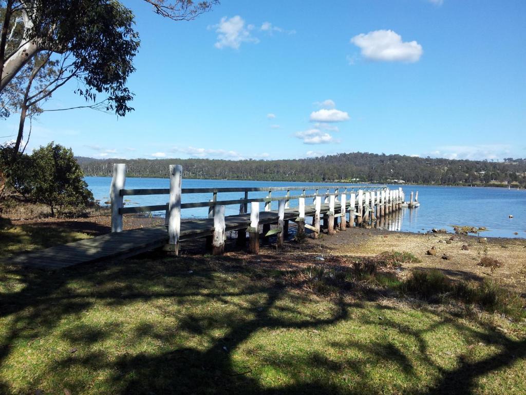 Robyn'S Nest Lakeside Resort Merimbula Exterior foto